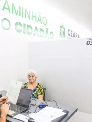 ATENDIMENTO NO CAMINHÃO DO CIDADÃO.