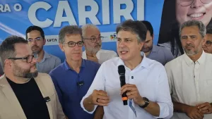 Camilo Santana vistoriou as obras do Hospital Universitário da UFCA | Foto: Instagram/ UFCA