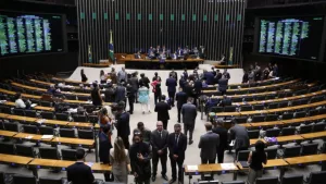 Deputados na votação em Plenário nesta quarta-feira