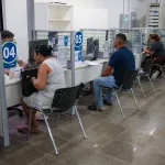 pessoas sendo atendidas no idt sine