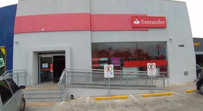 Agência do Banco Santander em Juazeiro do Norte.