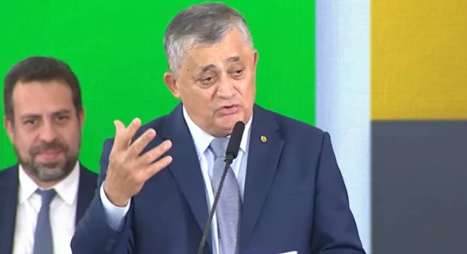 José Guimarães toma posse como ministro-chefe da Secretaria de Relações Institucionais (SRI)