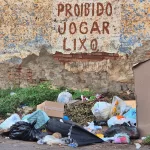 Ponto de descarte irregular de resíduos no bairro Antônio Vieira, em Juazeiro do Norte