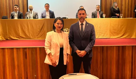 Mayla Akemi e Antônio Franco, durante cerimônia de posse na delegacia da policia federal em juazeiro do norte