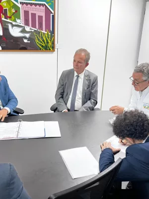 Prefeito de Potengi se reúne com ministro da Saúde em Brasília para tratar de reajuste do teto do MAC