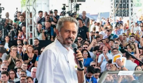 Elmano discursa em inauguração do bloco de alojamento estudantil do ITA | Foto: Reprodução/ Facebook