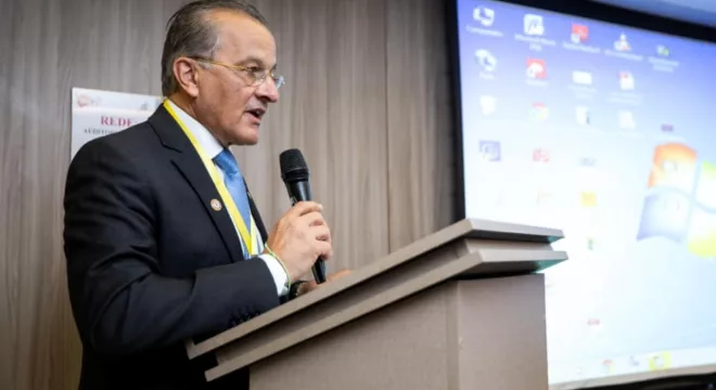 O médico e ex-prefeito de Juazeiro do Norte, Giovanni Sampaio | Foto: Reprodução